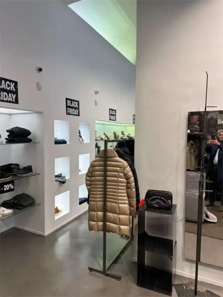Negozio via Carlo Alberto 47, Torino