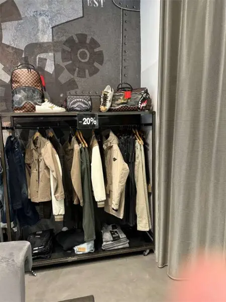 Negozio via Carlo Alberto 47, Torino