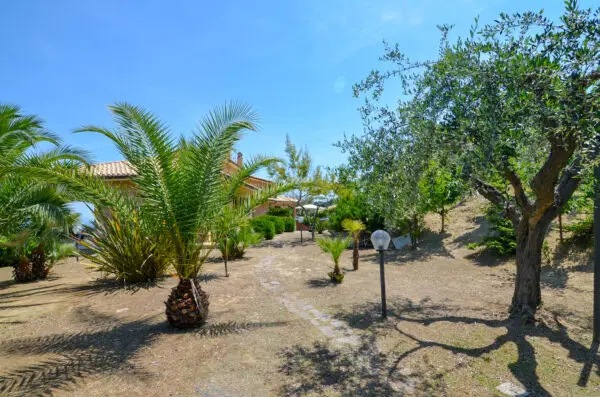 Villa Trifamiliare via Degli Olmi 9, Acquaviva Picena
