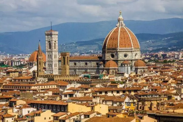 Palazzo - Stabile piazza Di Madonna Degli Aldobrandini, Firenze