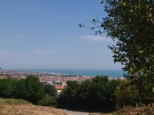 Villa Trifamiliare via Vascello, Tortoreto