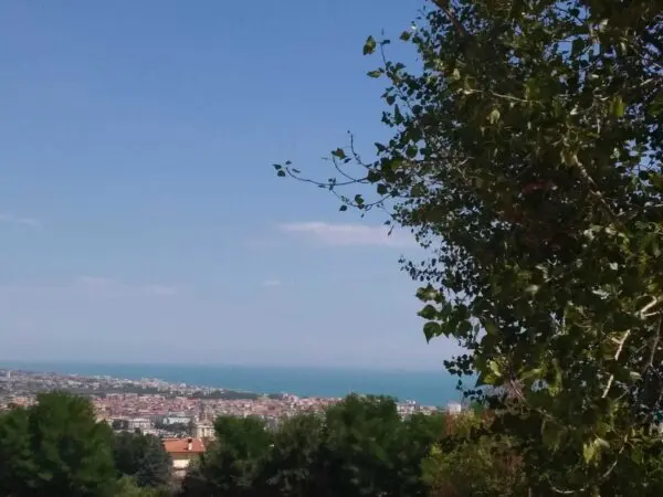 Villa Trifamiliare via Vascello, Tortoreto