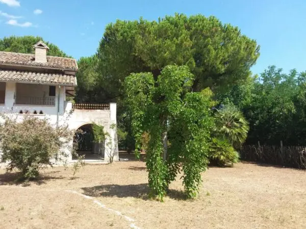 Villa Trifamiliare via Vascello, Tortoreto
