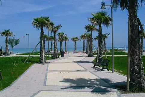 Albergo strada Statale 16 adriatica, Altidona