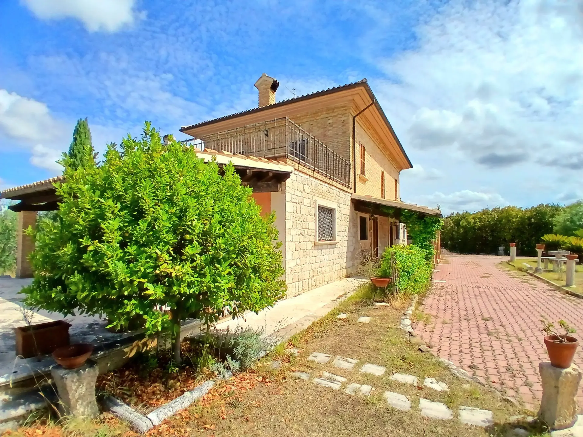 Immagine per Villa trifamiliare in vendita a Ancarano via Sp 1b