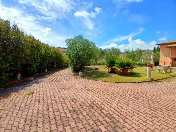 Villa Trifamiliare via Sp 1b, Ancarano