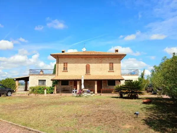 Villa Trifamiliare via Sp 1b, Ancarano
