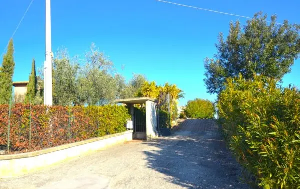 Villa Trifamiliare via Sp 1b, Ancarano