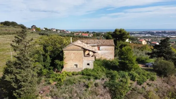 Villa Trifamiliare via Contrada Monterone, Monteprandone