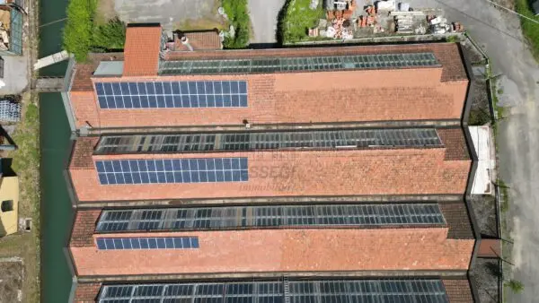 Immagine per Industriale in vendita a Lucca via Della Chiesa Di Saltocchio 171