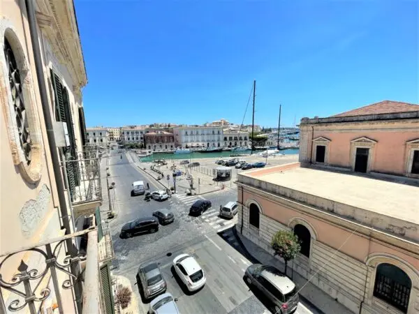 Appartamento via Malta, Siracusa