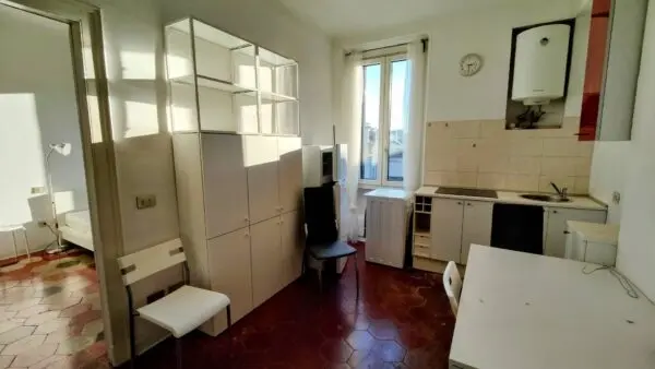 Appartamento via Spartaco 10, Milano