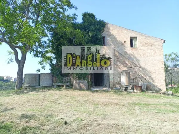 Casa Indipendente via Corneto, Carassai