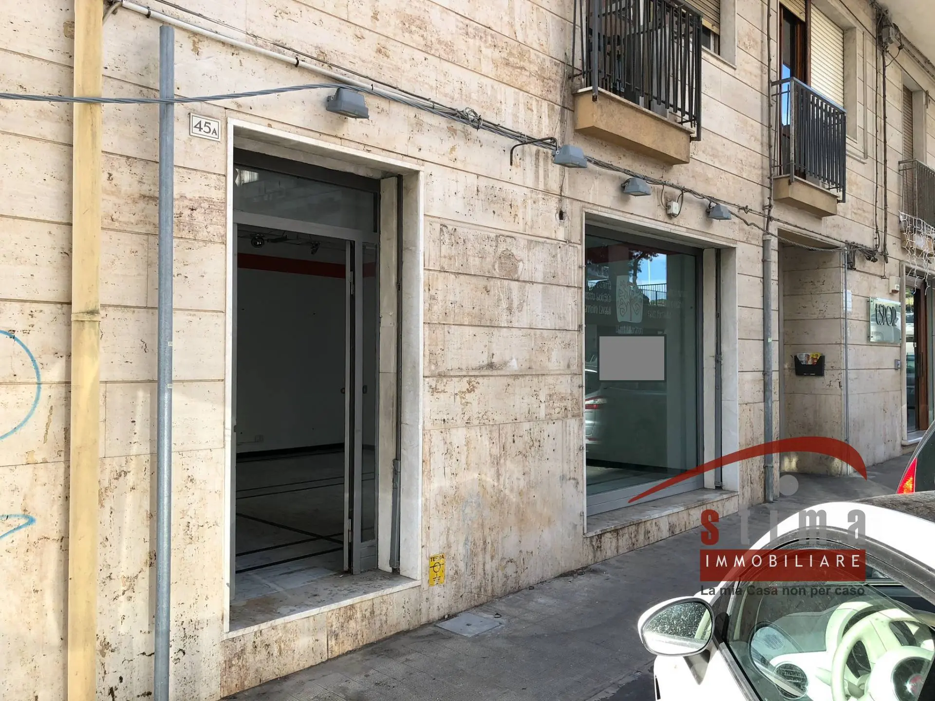 Immagine per Locale Commerciale in vendita a Siracusa tevere 45