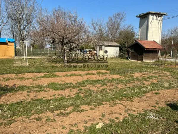 Villa VIA S.LUCA, Paese