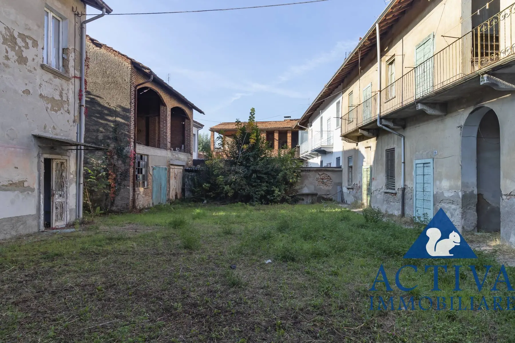 Immagine per Terreno Edificabile in vendita a Saltrio Via Cislago 218
