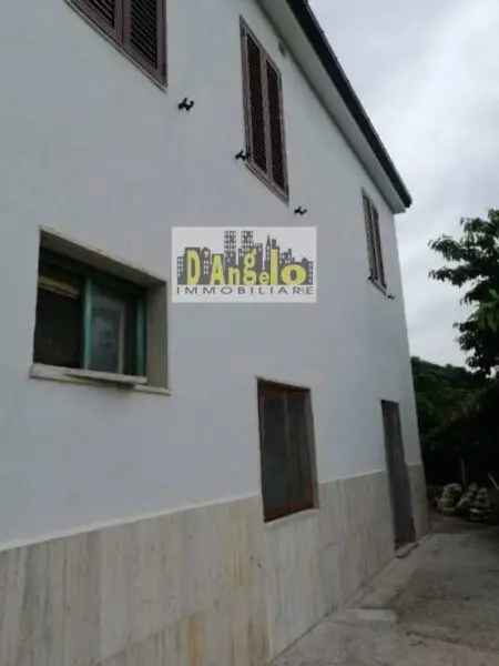 Casa Indipendente strada Radicina 53, Roccafluvione