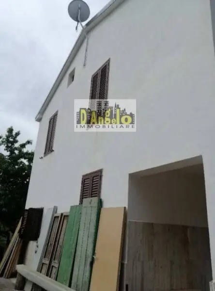 Casa Indipendente strada Radicina 53, Roccafluvione