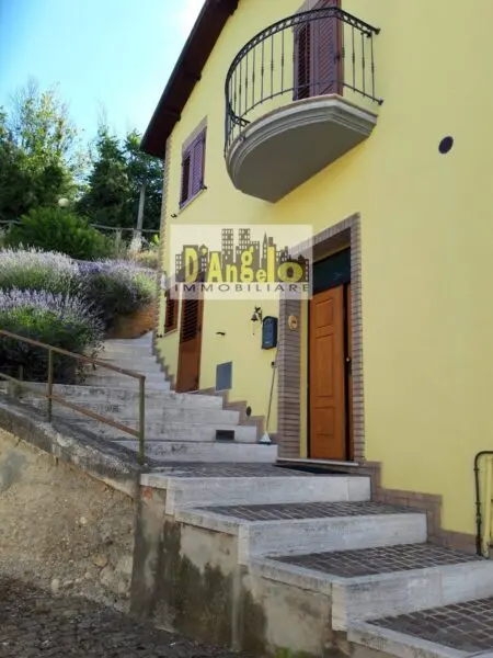 Casa Indipendente via Castello 10, Rotella