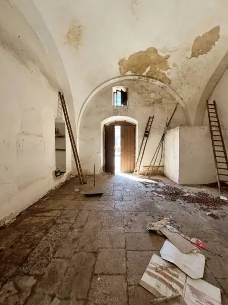 Magazzino viale I° Maggio, Canosa Di Puglia