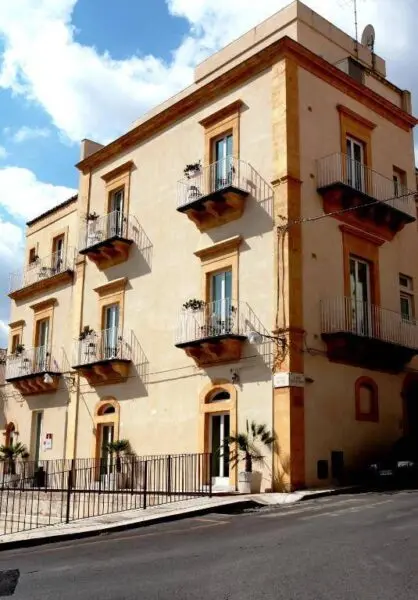 Stabile/Palazzo piazza Carmine Snc, Ragusa