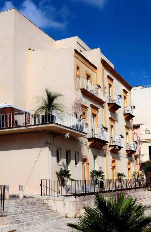 Immagine per Stabile/Palazzo in vendita a Ragusa Piazza Carmine snc