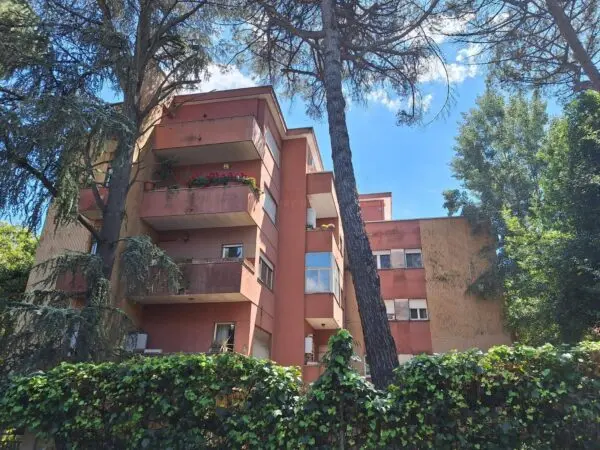Appartamento via Della Mendola, Roma