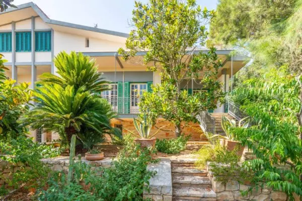 Villa via Marche 85, Galatina