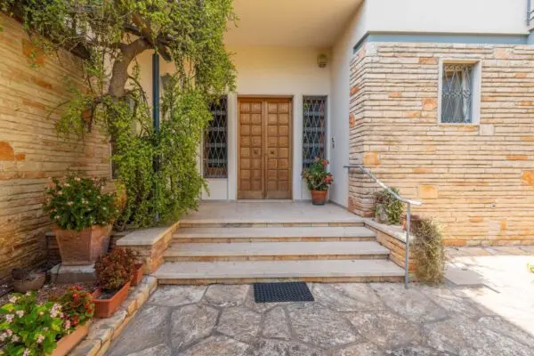 Villa via Marche 85, Galatina