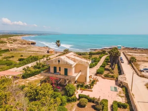 Villa via Cittadella Dei Maccari Snc, Noto
