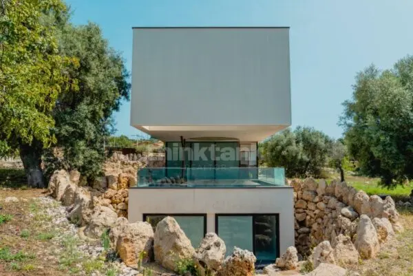 Villa strada Tremmilia Snc, Siracusa