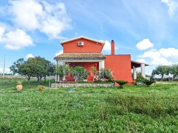 Villa via Contrada Cozzo Lupo Snc, Noto