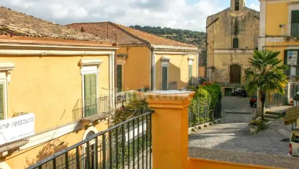 Villa via Distefano Snc, Ragusa