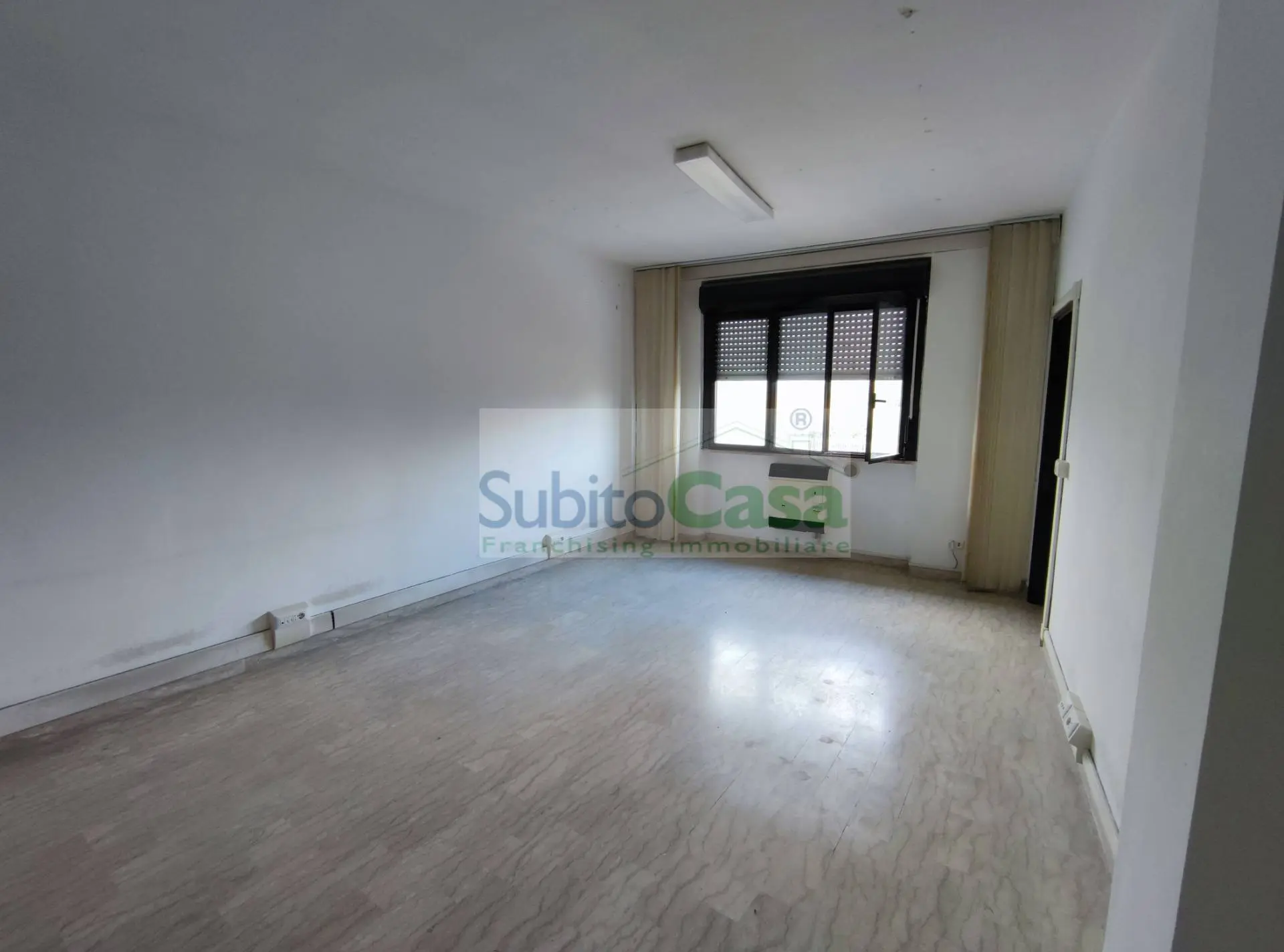 Immagine per Ufficio in affitto a Chieti Viale B. Croce 