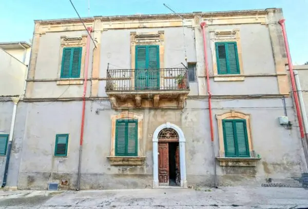 Villa via Giosuè Carducci 14, Scicli