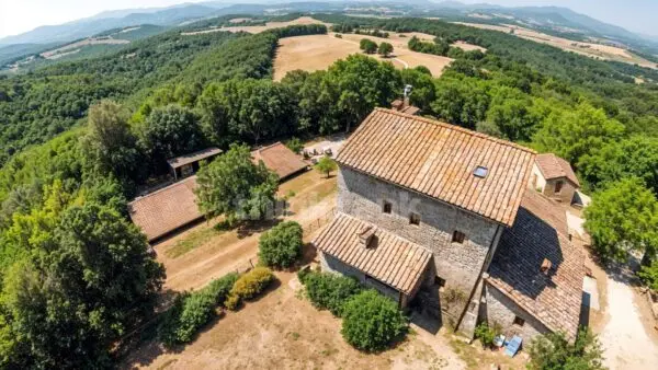 Rustico/Casale via Chiusdino Snc, Siena