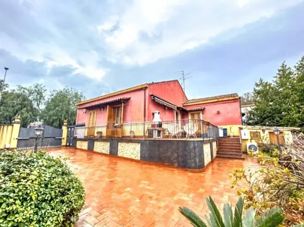 Villa via Ballofuga Snc, Santa Venerina