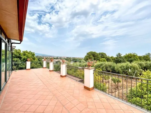 Villa via Vecchiuzzi Snc, Aci Bonaccorsi