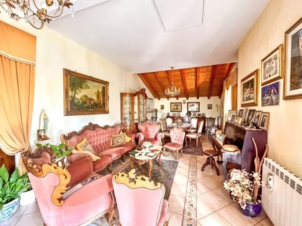 Villa via Vecchiuzzi Snc, Aci Bonaccorsi