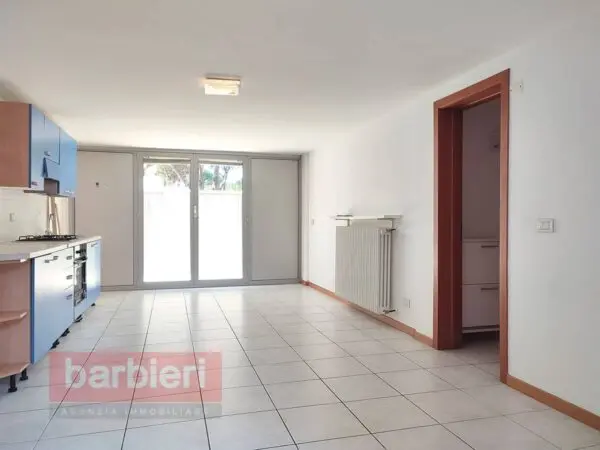 Locale Commerciale viale Dante, Cervia
