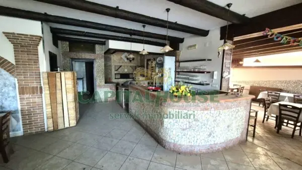 Locale Commerciale via, San Tammaro
