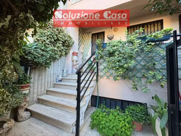 Casa Semindipendente via Murgetta 28, Canosa Di Puglia