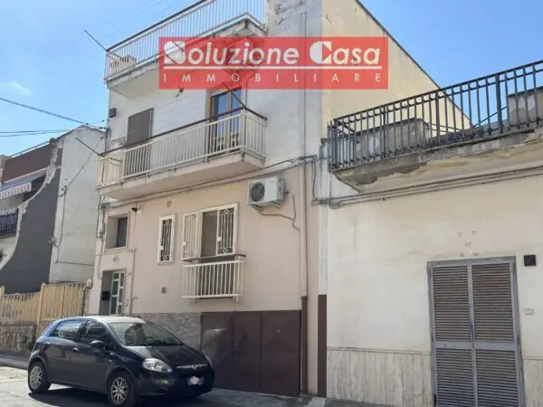 Appartamento via Martiri Di Barletta 55, Canosa Di Puglia