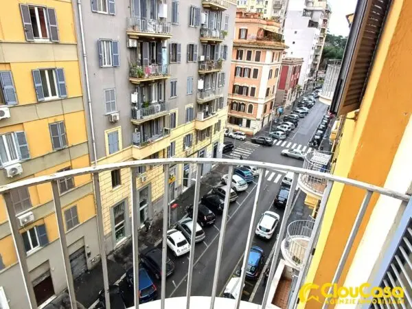 Appartamento via Clelia 17, Roma