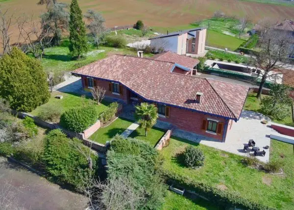 Villa via, Alessandria