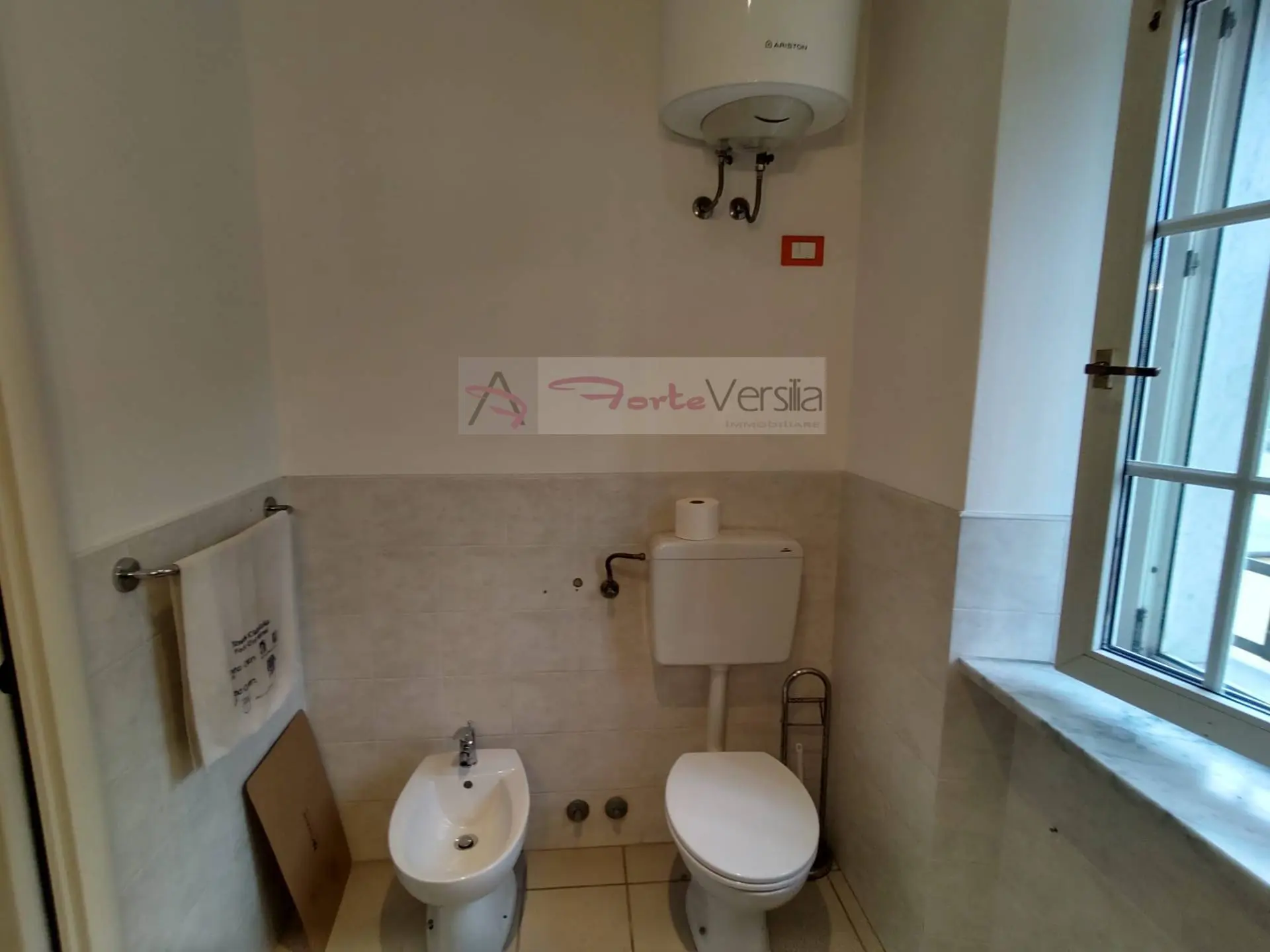 Immagine per Ufficio in vendita a Camaiore  