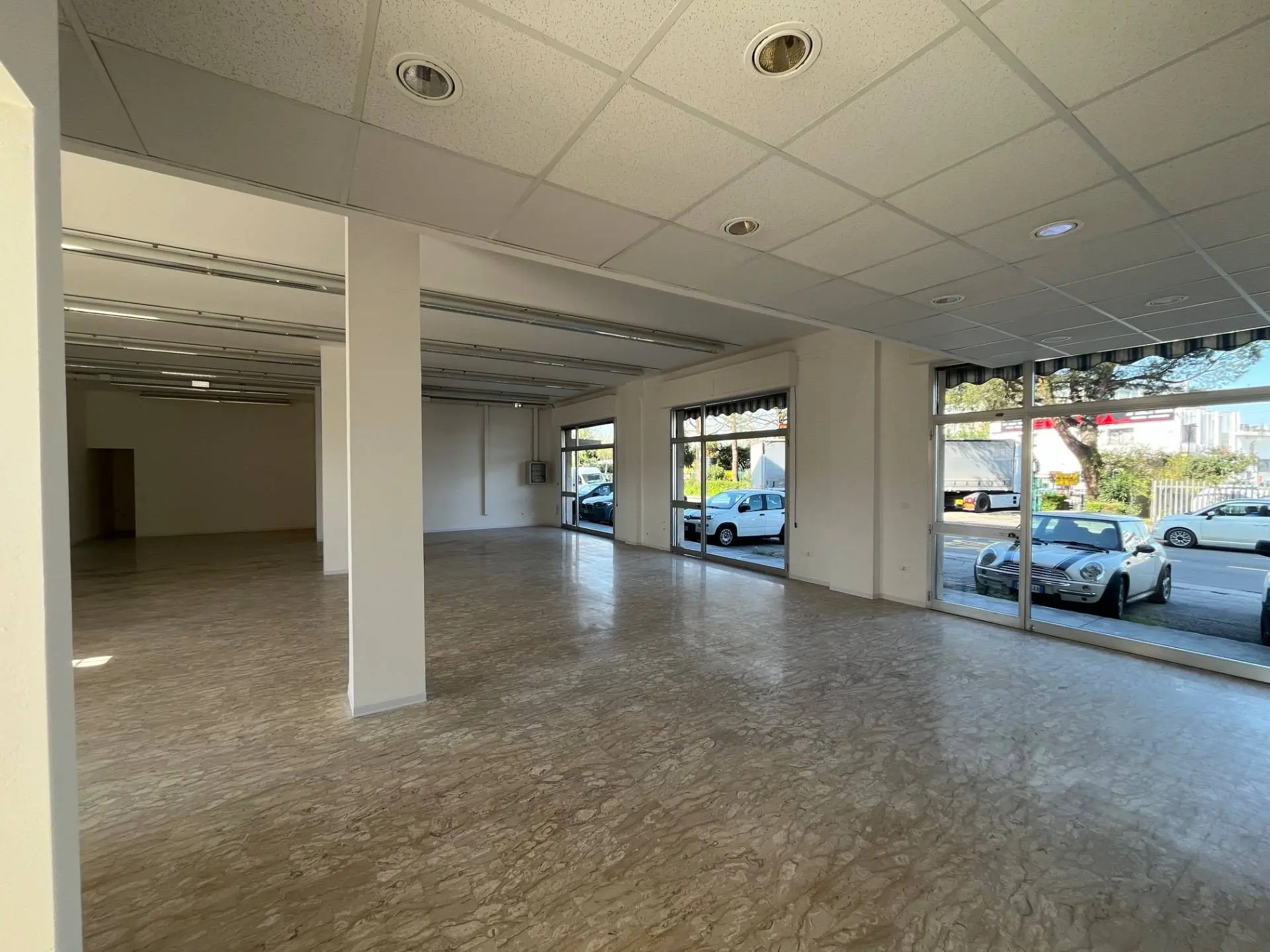 Immagine per Locale Commerciale in affitto a Villalfonsina Via Pietro Nenni 115