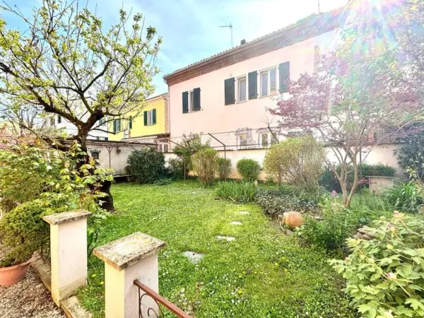 Stabile/Palazzo via, Alessandria