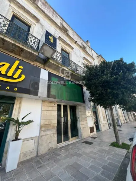 Locale Commerciale piazza Dante Alighieri 93, Galatina