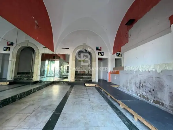 Locale Commerciale piazza Dante Alighieri 93, Galatina